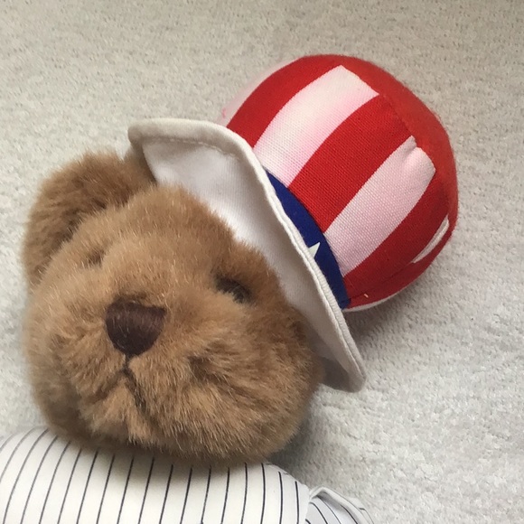 NY Yankees Stuffed Bear - Picture 2 of 5